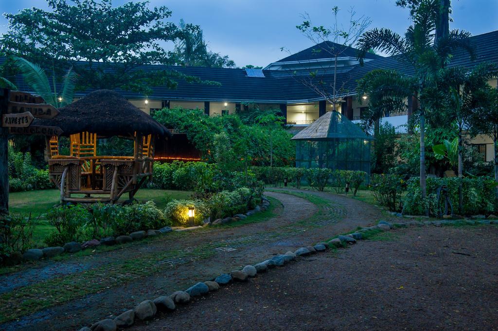 Balay Tuko Garden Inn Puerto Princesa Екстер'єр фото