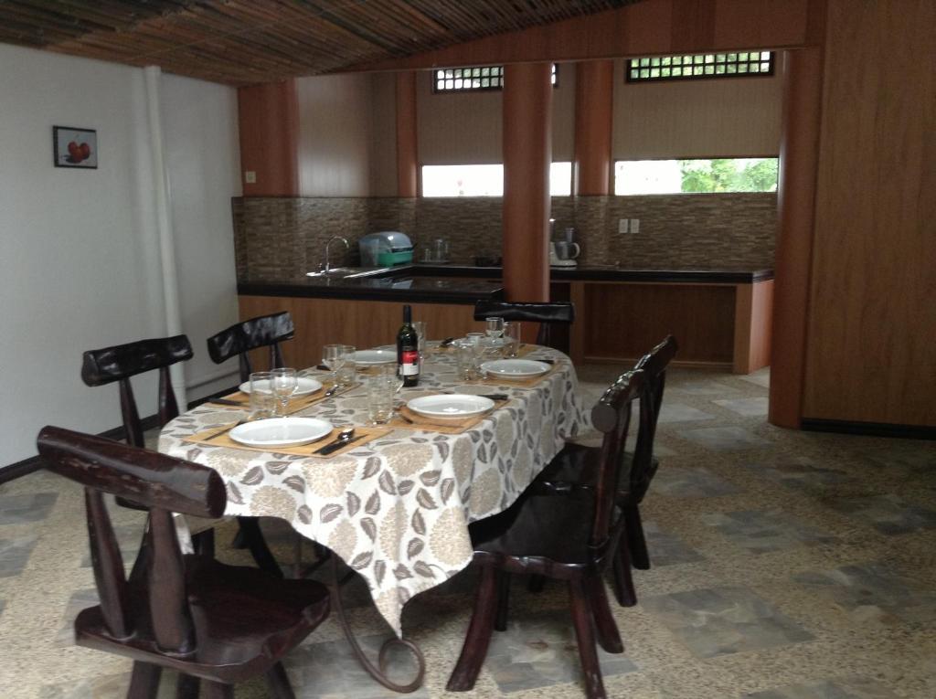 Balay Tuko Garden Inn Puerto Princesa Екстер'єр фото